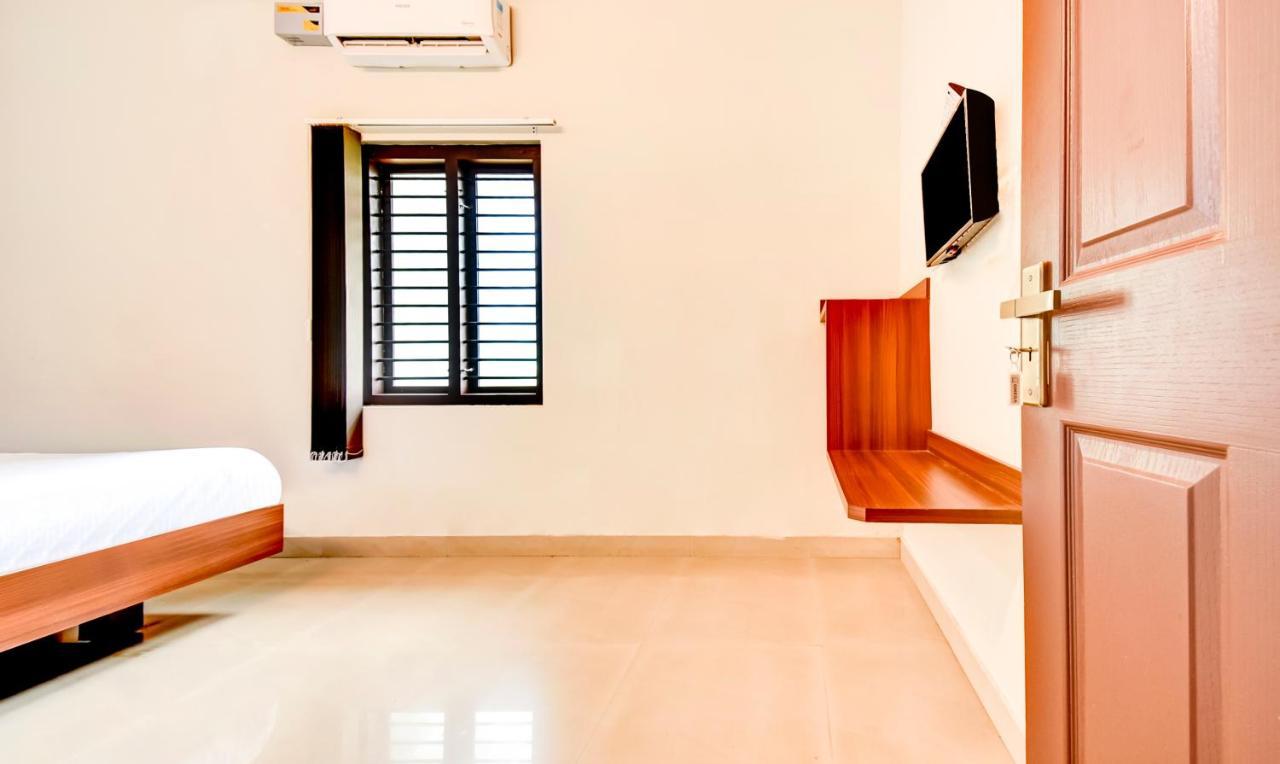 Aspire Maradu Hotell Kochi Eksteriør bilde