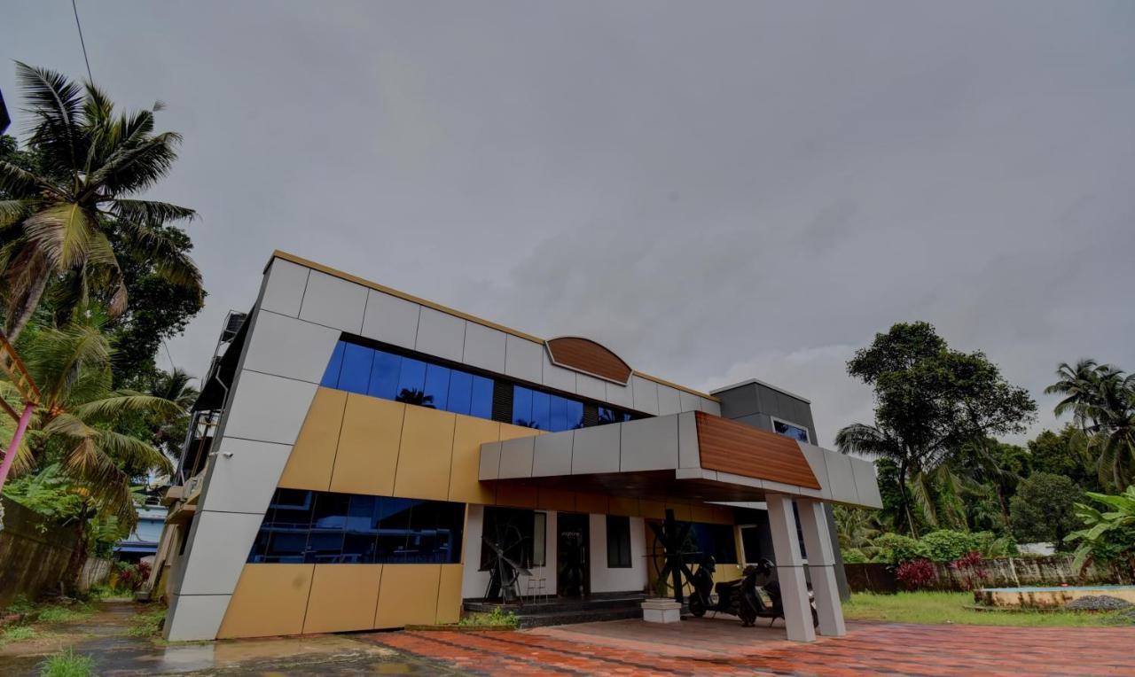 Aspire Maradu Hotell Kochi Eksteriør bilde